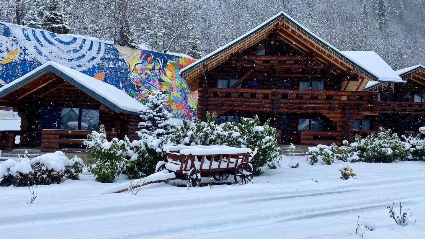 Hotel Complex Adora à Bicaz Extérieur photo