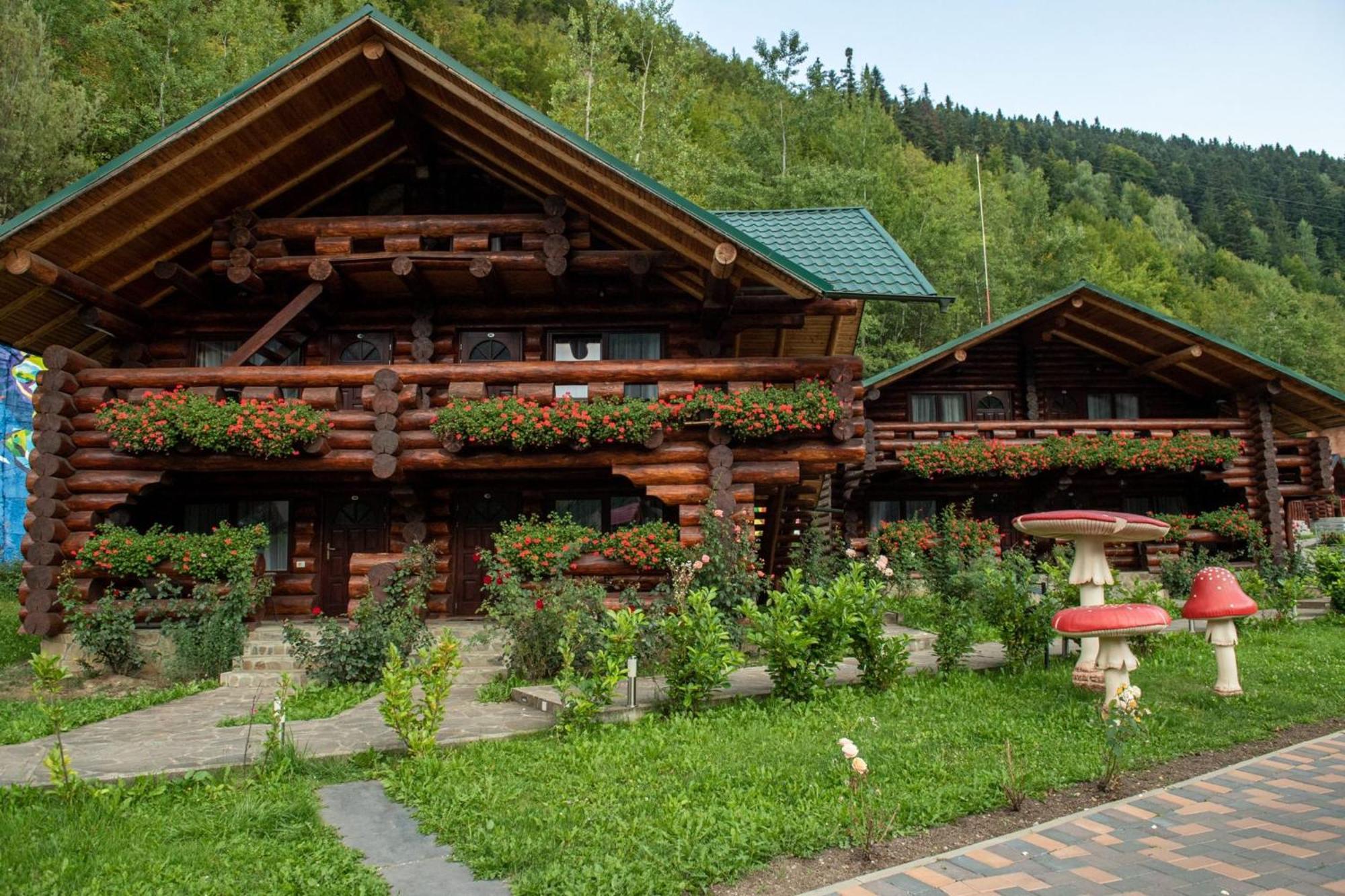Hotel Complex Adora à Bicaz Extérieur photo